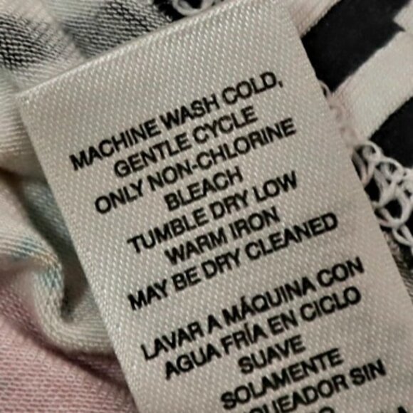 LAST CHANCE - BRIGHT SUMMER TOP 0/4 Chico's Floral Tropical Hawaiian Vacation - Picture 3 of 8